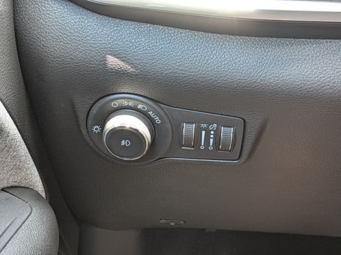 Used 2024 Jeep Compass Latitude AWD/4WD image 25