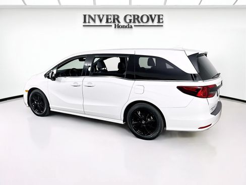 Used 2024 Honda Odyssey Sport image 7
