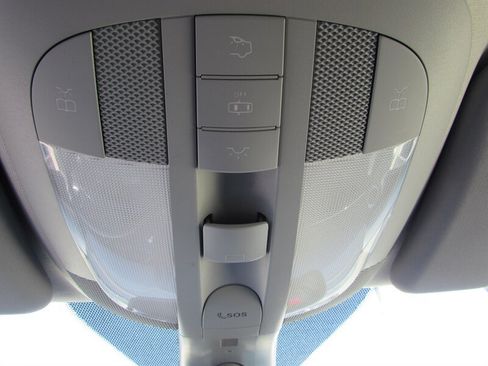 Used 2011 Mercedes-Benz GL 450 4MATIC image 26
