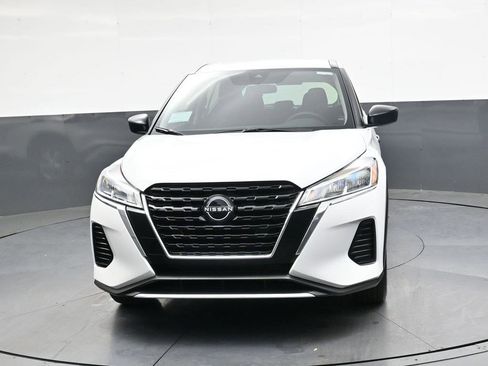 Used 2025 Nissan Kicks Play S image 9