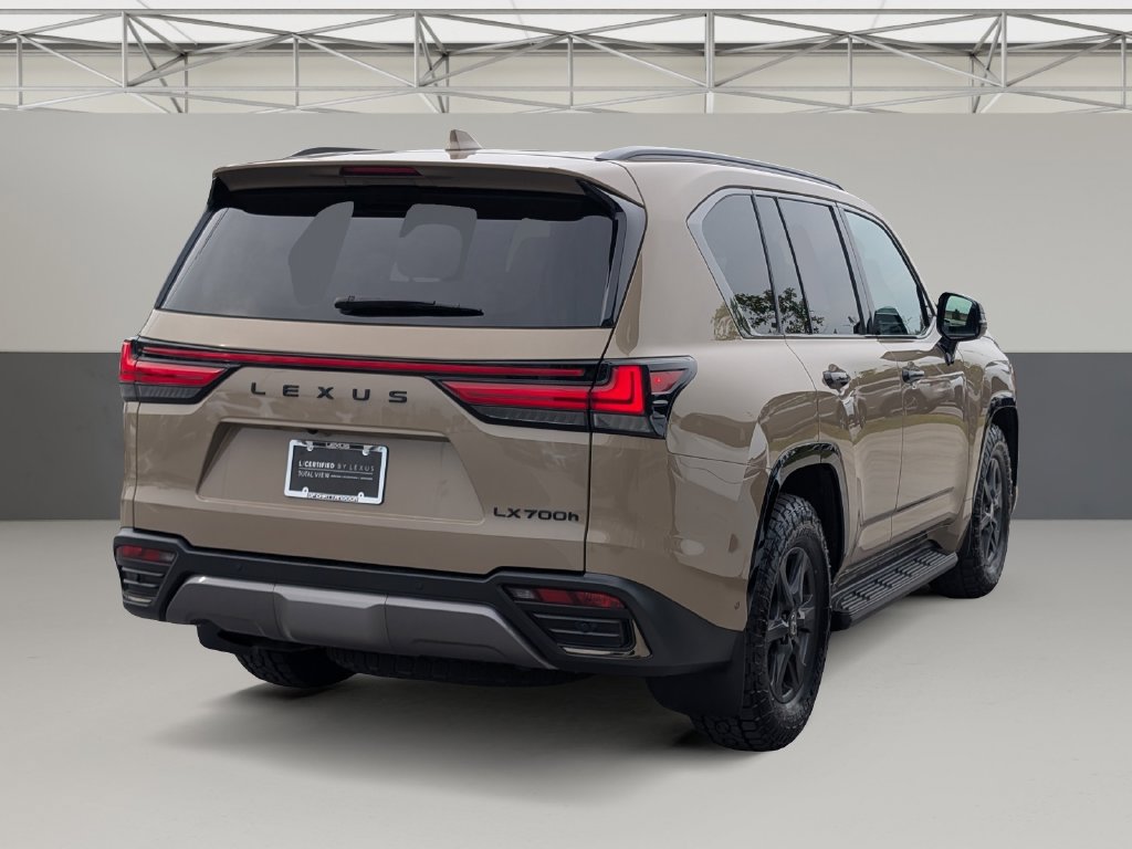 Used 2025 Lexus LX 700h Overtrail AWD/4WD image 11
