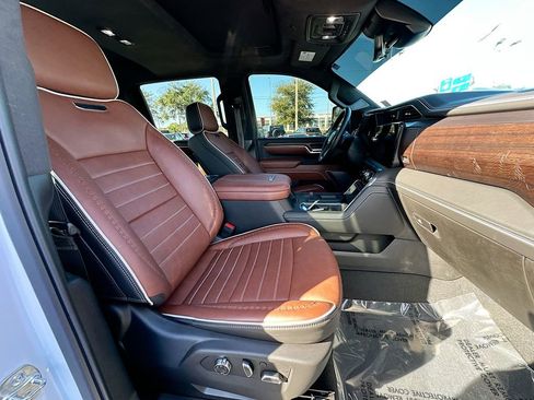 Used 2025 GMC Sierra 2500 Denali Ultimate image 29