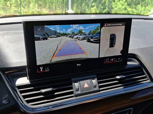 Certified 2022 Audi Q5 2.0T Premium Plus w/ Premium Plus Package AWD/4WD image 19