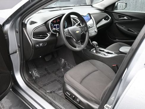 Used 2023 Chevrolet Malibu LT FWD image 2