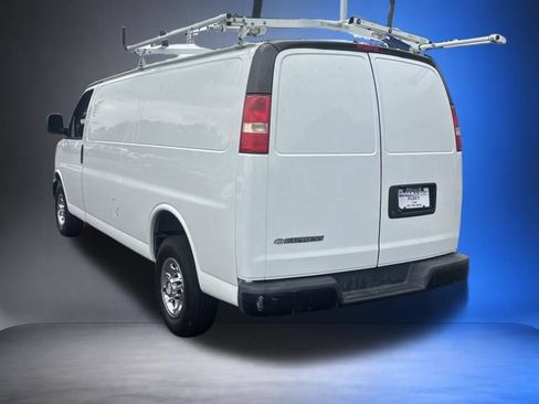 Used 2018 Chevrolet Express 3500 Extended w/ Driver Convenience Package RWD image 6
