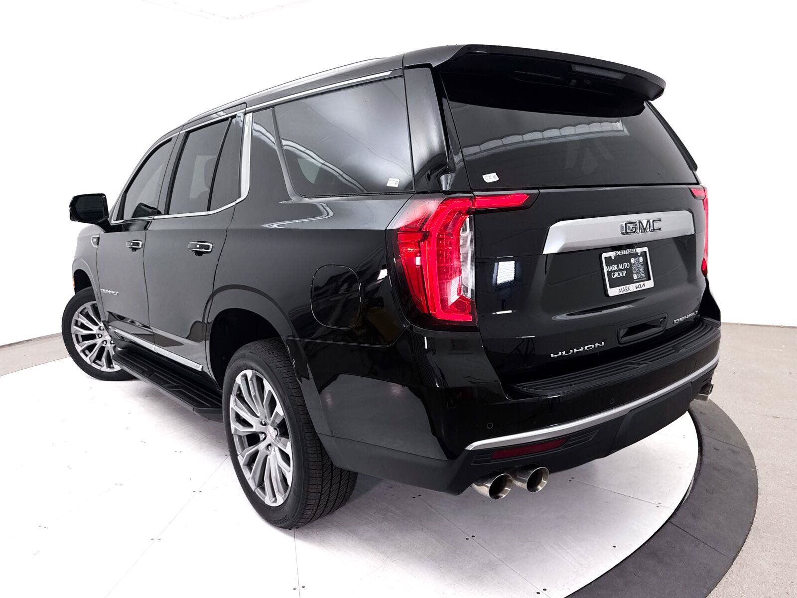 Used 2021 GMC Yukon Denali AWD/4WD image 11