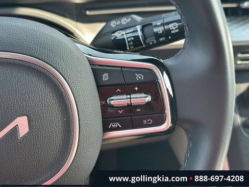 Certified 2024 Kia Carnival LX FWD image 22