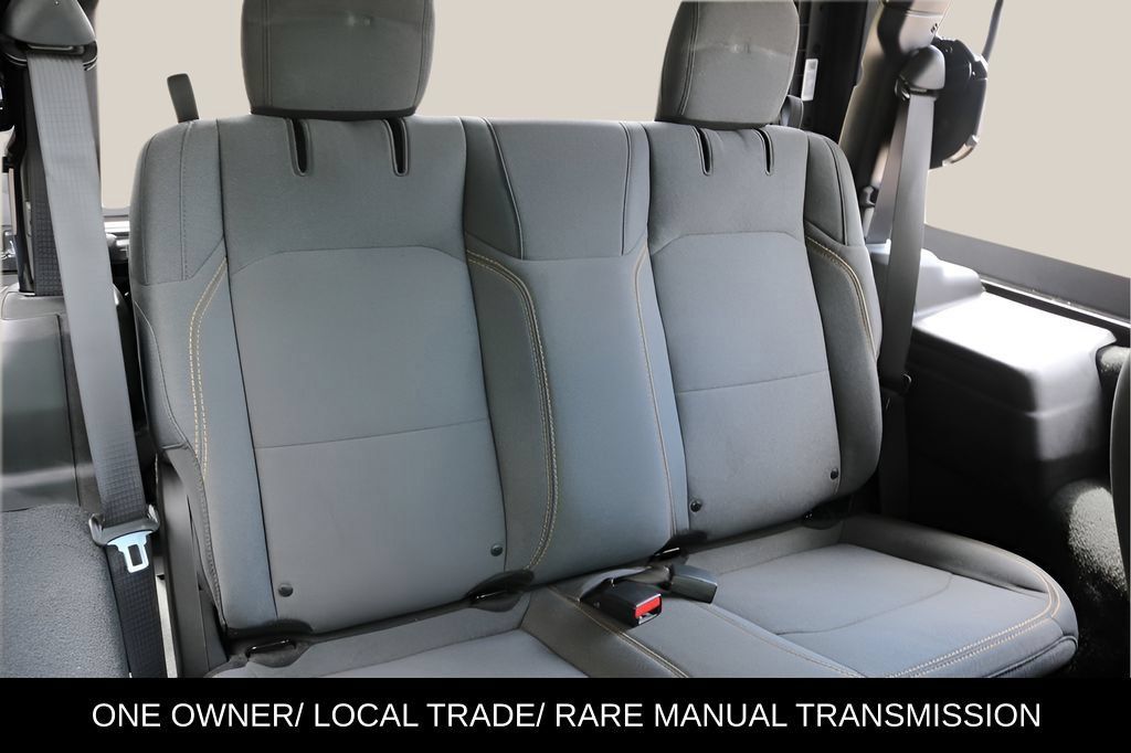 Used 2025 Jeep Wrangler Sport AWD/4WD image 18
