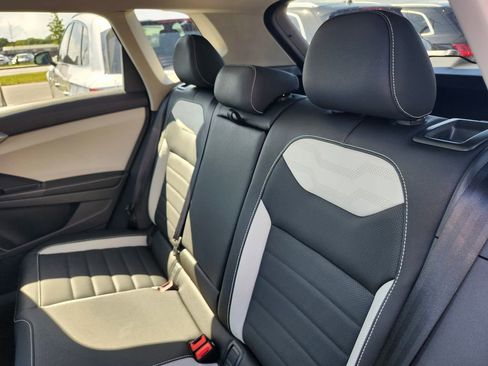New 2025 Volkswagen Taos SEL image 15