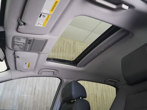 Used 2022 Honda CR-V Touring image 23