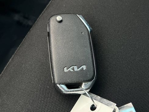 Used 2023 Kia Sportage LX image 26