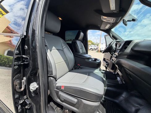 Used 2022 RAM 2500 Tradesman w/ Chrome Appearance Group image 21