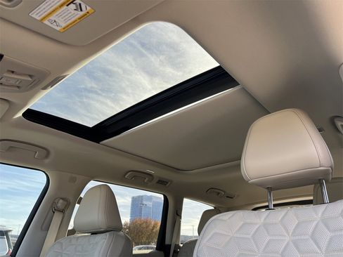 New 2026 Nissan Armada Platinum image 15