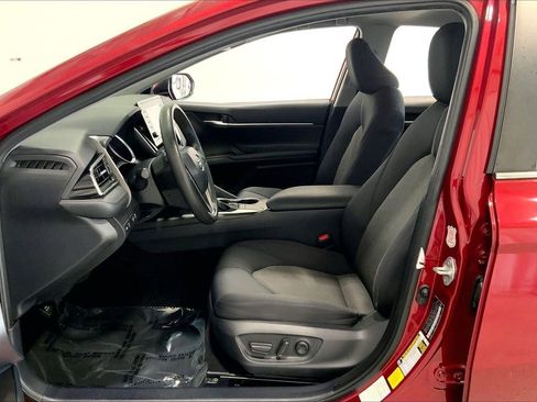 Used 2022 Toyota Camry LE FWD image 18