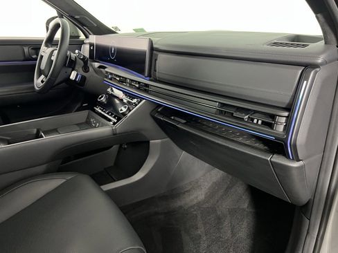 Used 2025 Hyundai Santa Fe Calligraphy image 36