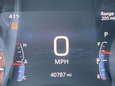 Used 2025 Jeep Compass Limited image 41