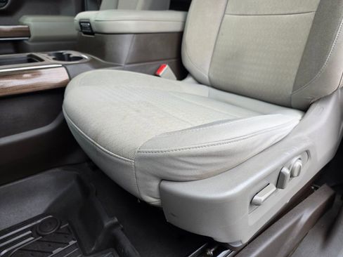 Used 2022 Chevrolet Silverado 2500 LT w/ Convenience Package AWD/4WD image 22