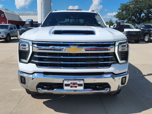 Certified 2026 Chevrolet Silverado 3500 LTZ w/ LTZ Plus Package AWD/4WD image 2