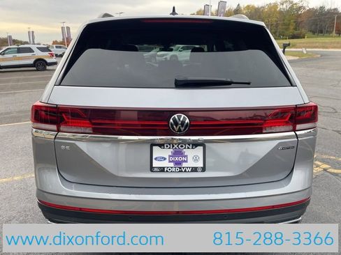 Used 2024 Volkswagen Atlas SE image 6