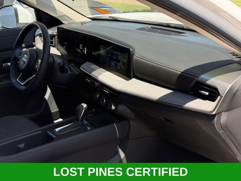 Used 2025 Nissan Kicks SV FWD image 23