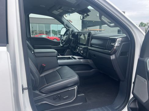 Used 2024 Ford F250 Lariat w/ Lariat Ultimate Package AWD/4WD image 30
