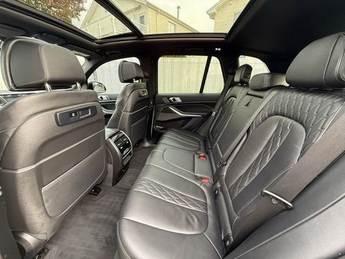 Used 2021 BMW X5 M50i w/ Premium Package image 24