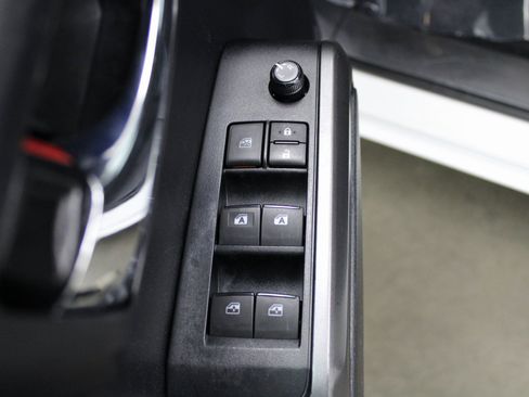 Used 2021 Toyota Tacoma TRD Off-Road w/ Technology Package image 13