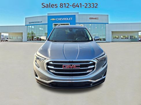 Used 2020 GMC Terrain SLT w/ Preferred Package FWD image 2