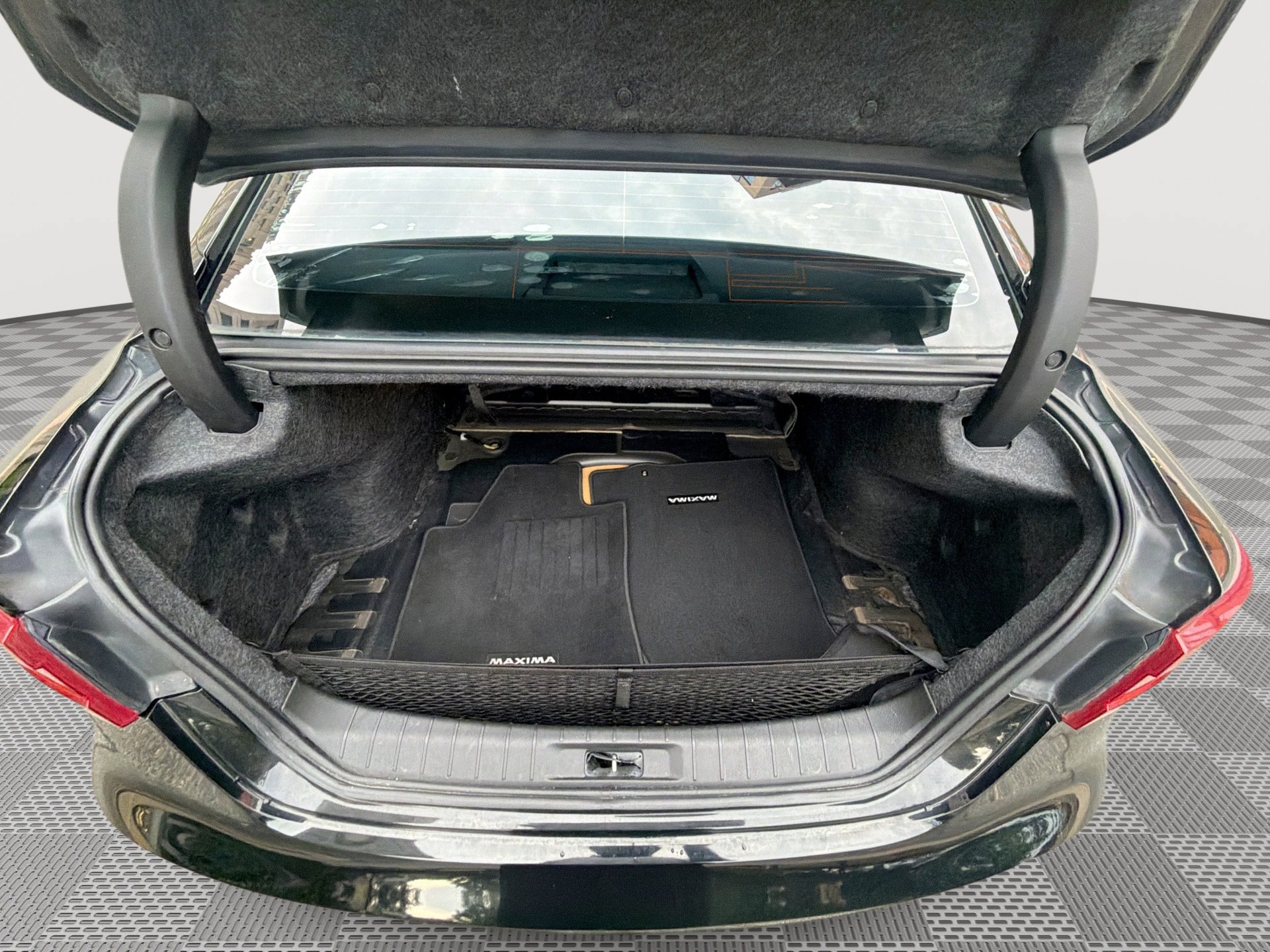 Used 2018 Nissan Maxima Platinum FWD image 22