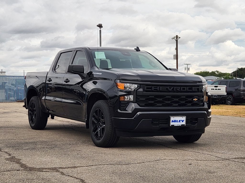 Used 2024 Chevrolet Silverado 1500 Custom RWD image 3