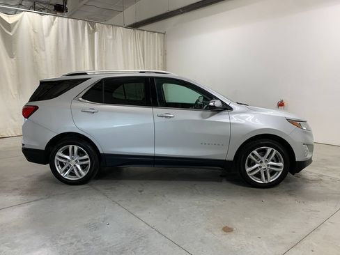 Used 2020 Chevrolet Equinox Premier AWD/4WD image 12