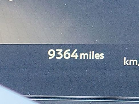 Used 2023 Nissan Ariya FWD image 26