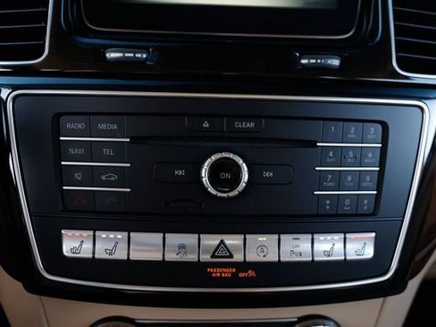 Used 2017 Mercedes-Benz GLS 550 4MATIC image 41