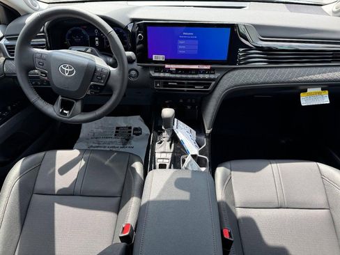 New 2026 Toyota Camry Hybrid AWD/4WD image 7