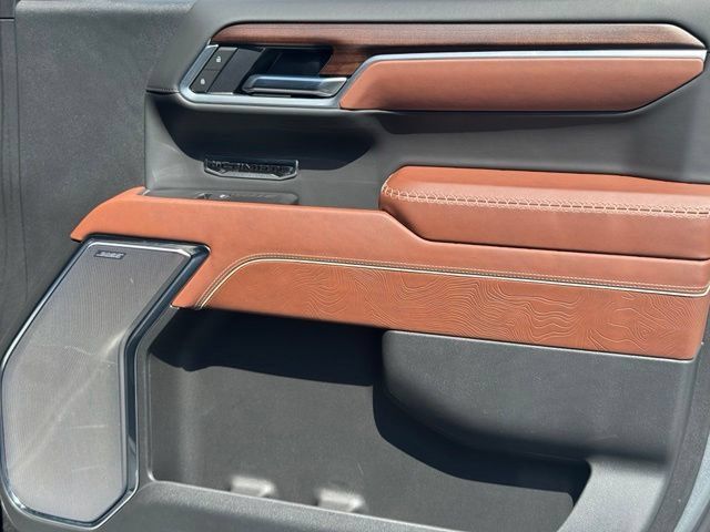 Certified 2025 GMC Sierra 1500 Denali Ultimate AWD/4WD image 28