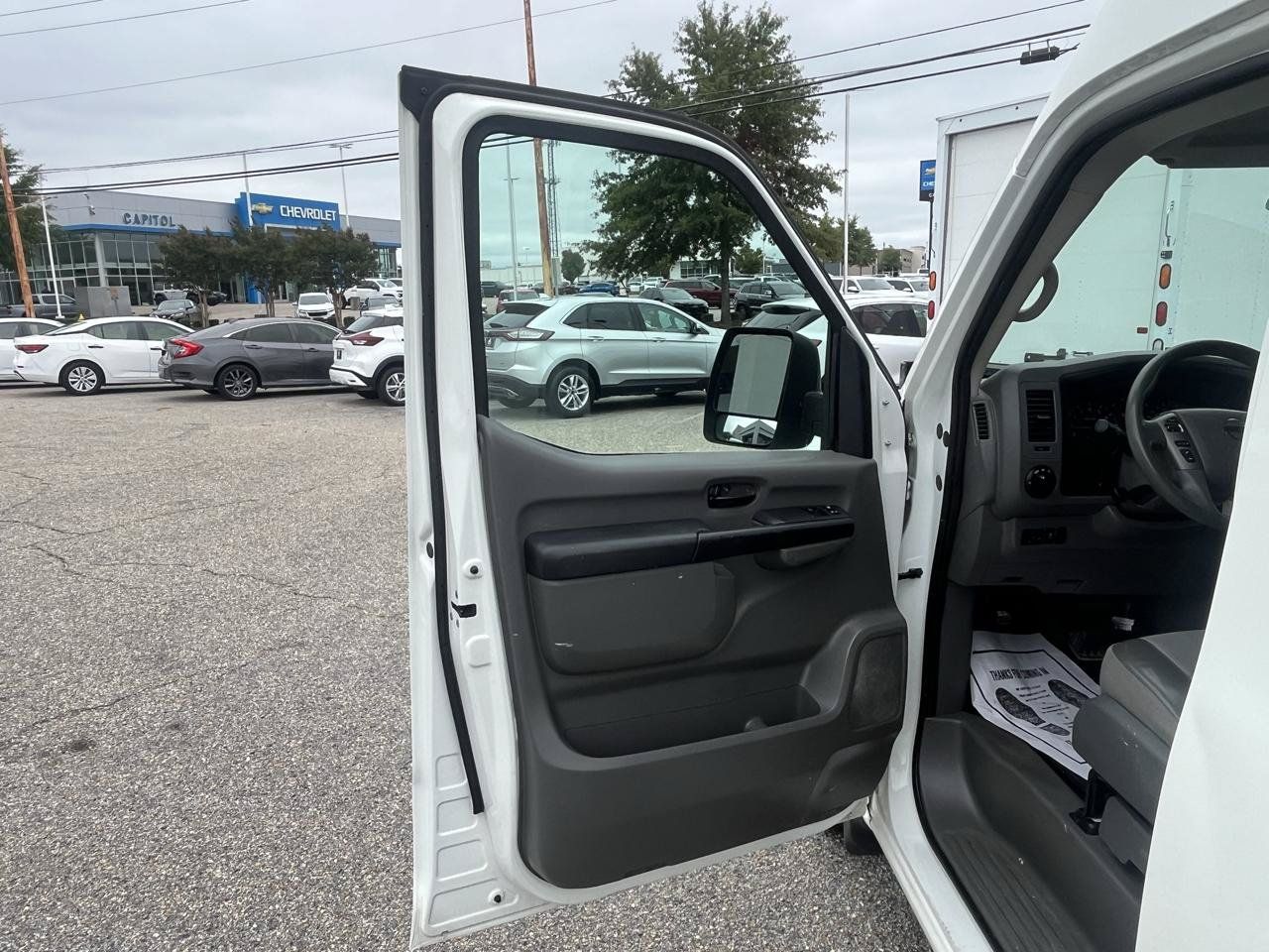 Used 2018 Nissan NV 2500 SV RWD image 26