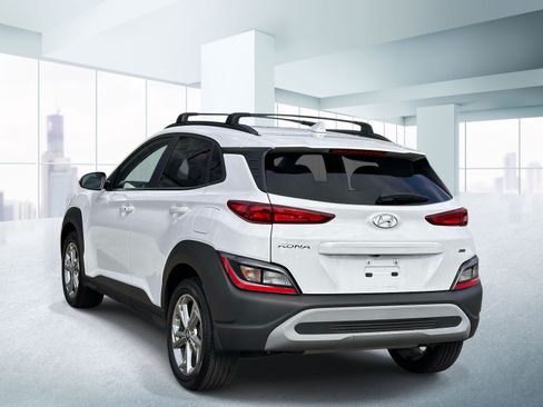 Used 2023 Hyundai Kona SEL AWD/4WD image 3