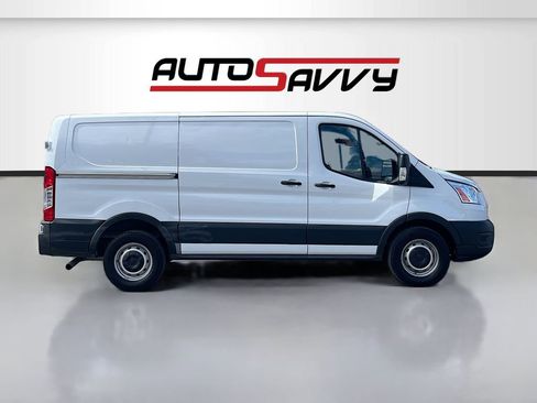 Used 2025 Ford Transit 150 Low Roof RWD image 8
