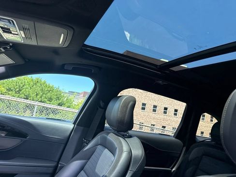 Certified 2025 Lincoln Nautilus Reserve w/ Jet Appearance Package AWD/4WD image 21