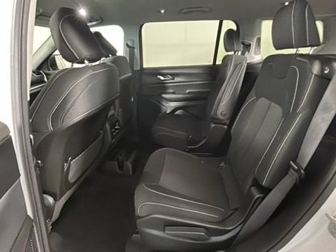 Used 2023 Jeep Grand Cherokee L Laredo w/ Luxury Tech Group I AWD/4WD image 26