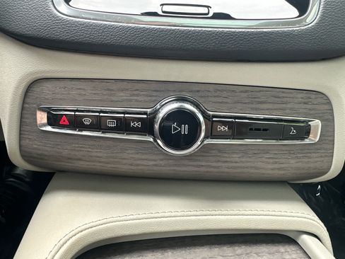 Used 2022 Volvo XC90 T6 Inscription AWD/4WD image 22