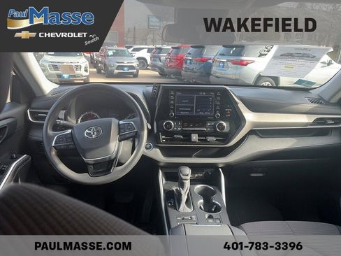 Used 2020 Toyota Highlander L image 17
