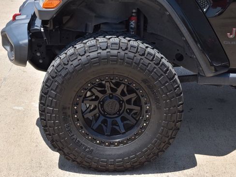 Used 2020 Jeep Gladiator Rubicon AWD/4WD image 13