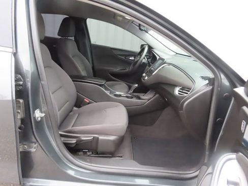 Used 2017 Chevrolet Malibu LS image 22
