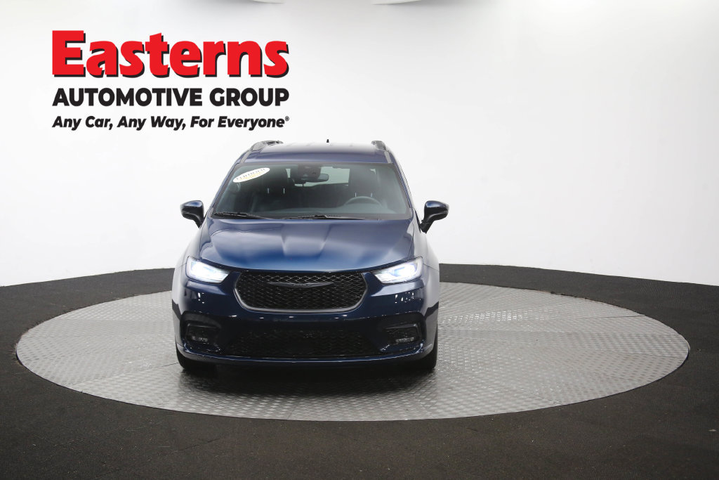 Used 2023 Chrysler Pacifica Touring-L w/ S Appearance Package FWD image 55