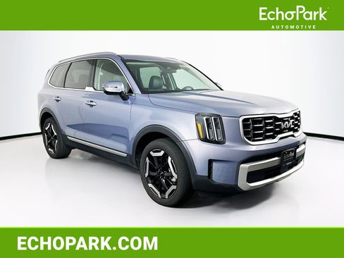 Used 2025 Kia Telluride S FWD image 1