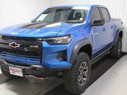 Used 2024 Chevrolet Colorado ZR2 w/ Technology Package image 3