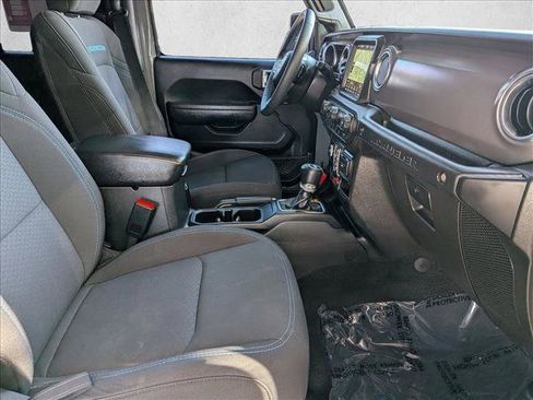 Used 2023 Jeep Wrangler Unlimited Rubicon 4xe AWD/4WD image 22