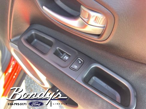 Used 2020 Jeep Renegade Sport w/ Sport Appearance Group image 24