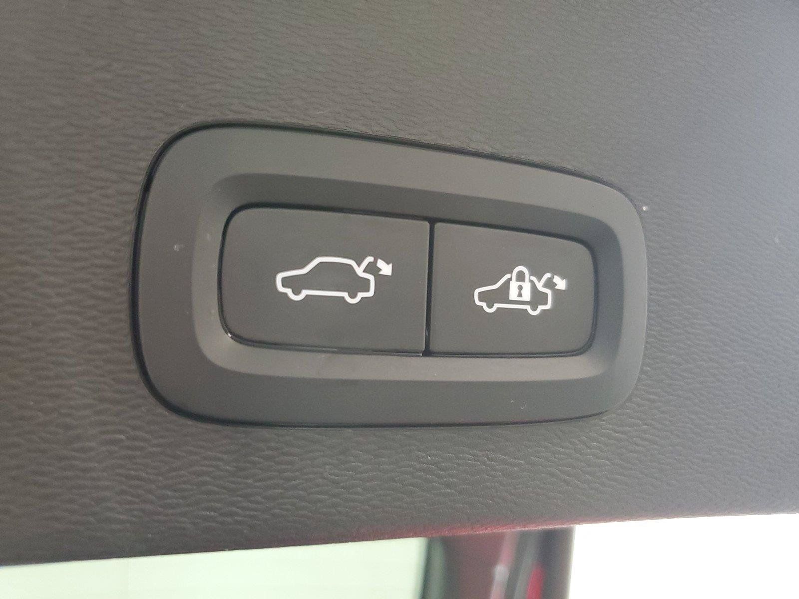 Used 2023 Volvo C40 P8 Recharge Ultimate AWD/4WD image 10